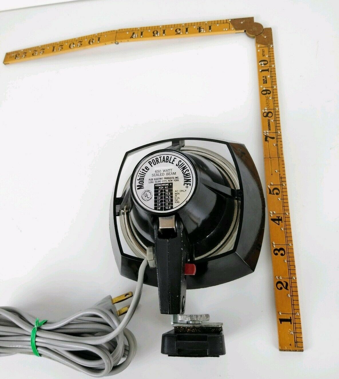 Mobilite Portable Sunshine 650 Watt Sealed Vintage Beam Lamp Light