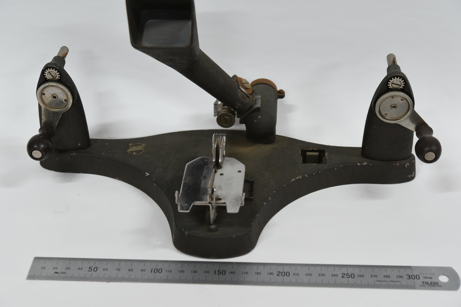 Vintage Bell and Howell Standard 8mm Film Viewer/Editor/Splicer Model: 136 -RARE