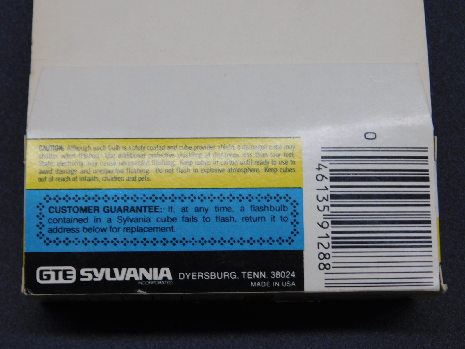 3 BOXS OF SYLVANIA BLUE DOT FLASHCUBES & 1 BOX OF WESTINGHOUSE BRAND. 4 TOTAL.