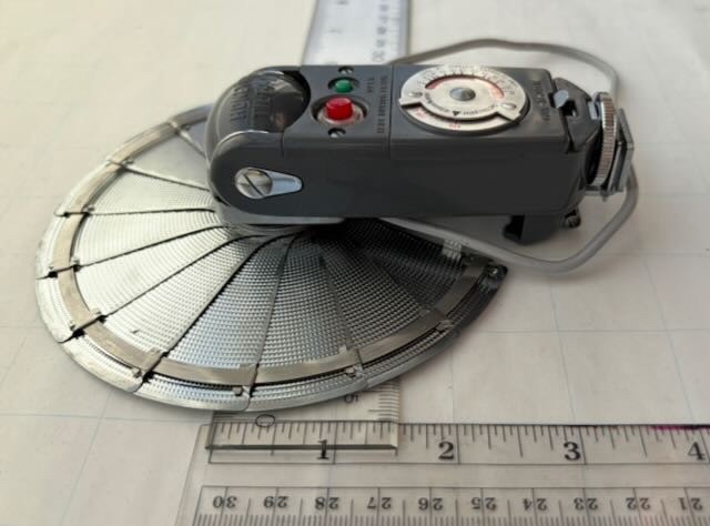 Vintage HONEYWELL TILT-A-MITE Camera Flash Collapsible Fan Style w/ Case
