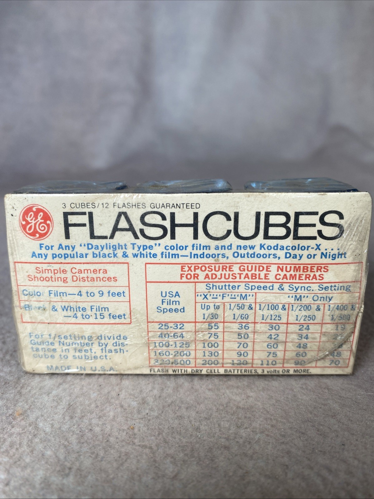 General Electric Flashcubes Film Camera 3 Cubes