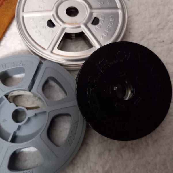 Kodak 1940’s Film Reels Lot of 3: Empty Metal 8mm 2-7/8″ and 2 Plastic (1 small)