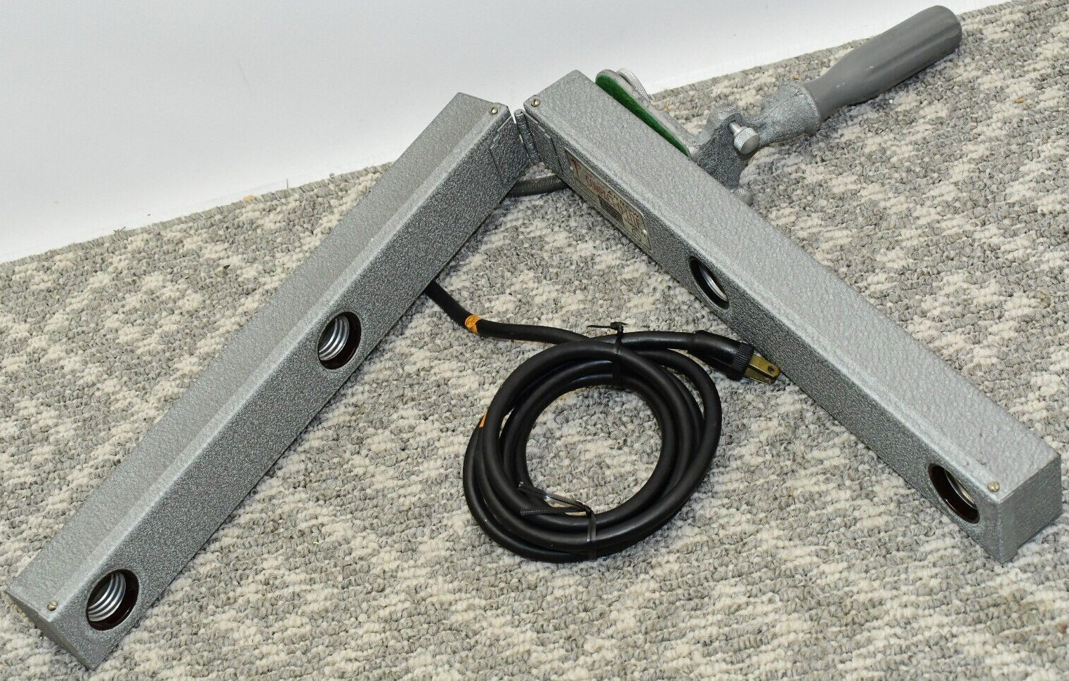 Vintage ARROW Compact-O-Lite Photo Movie Light Bar Standard #4 Light Bulb Hand