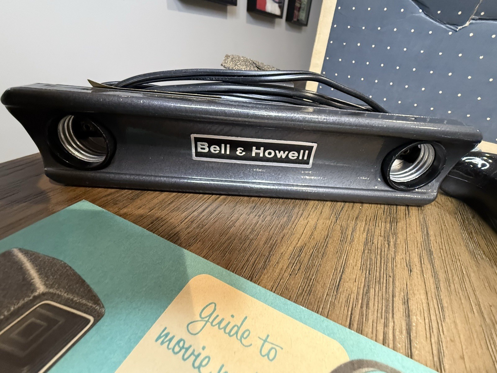 Bell & Howell Vintage Movie Light Bar Kit w/ Box Paperwork Photoflood