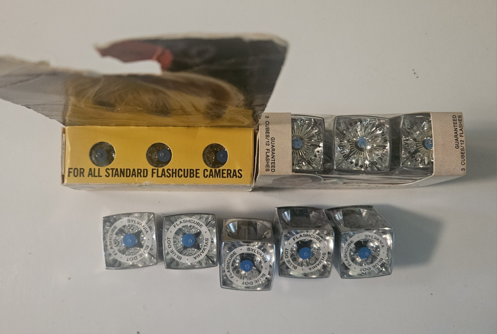 11 Flashcubes Sylvania Blue Dot Camera Flash Cubes New Old Stock