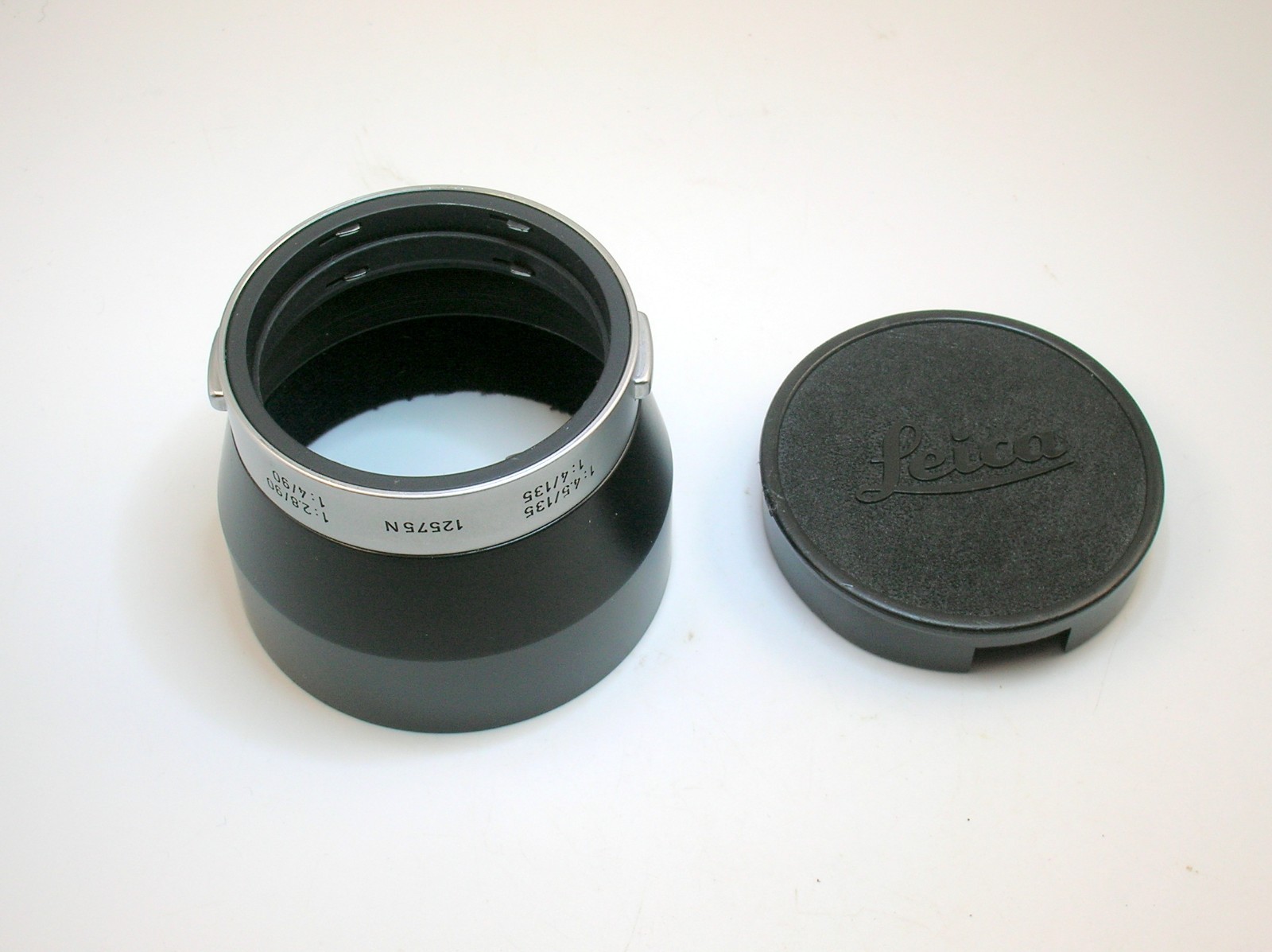 LEITZ WETZLAR 12575 LENS HOOD FOR LEICA M CAMERAS – 25 0F 37