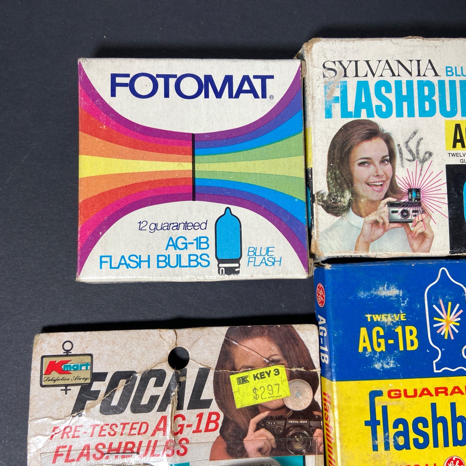 Lot Of Vtg AG1B Flash Bulbs Retro Photography Polaroid Kodak Blue + White