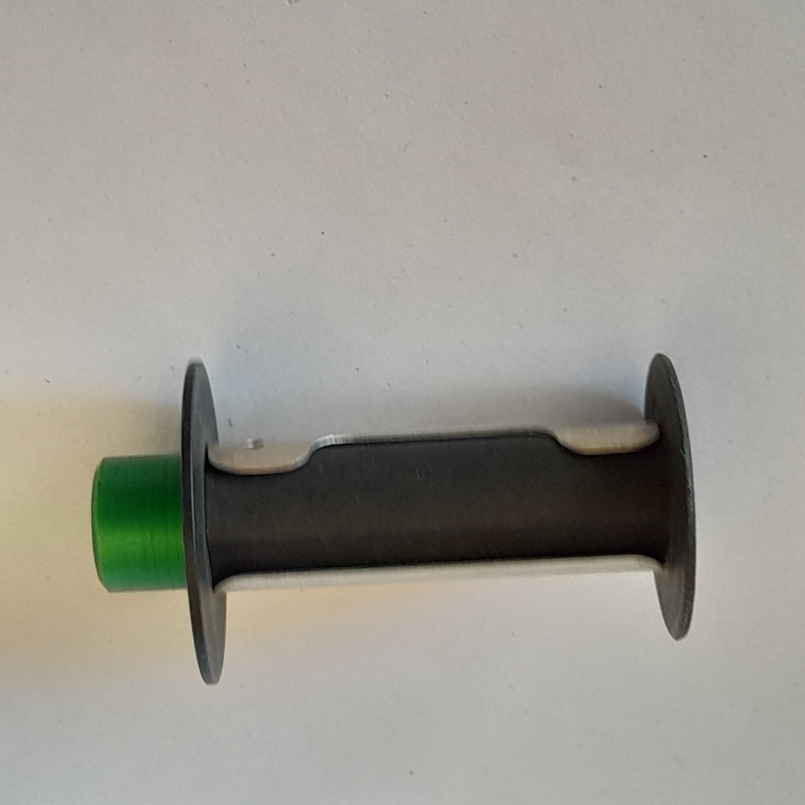 VINTAGE EXAKTA GREEN TIP METAL FILM SPOOL FOR EXAKTA II IIa IIb CAMERAS