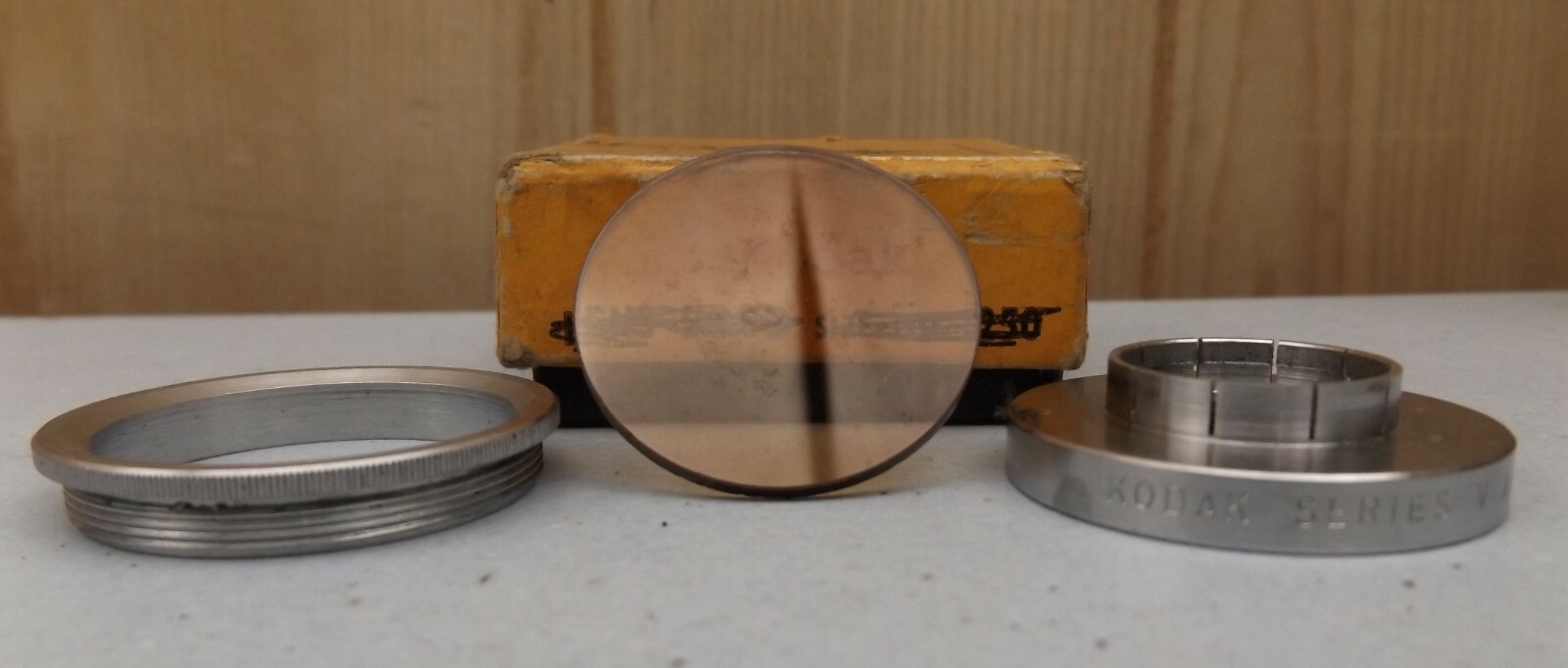 VINTAGE KODAK SERIES V ADAPTER RING WITH 28.5mm DAYLIGHT FILTER LENS