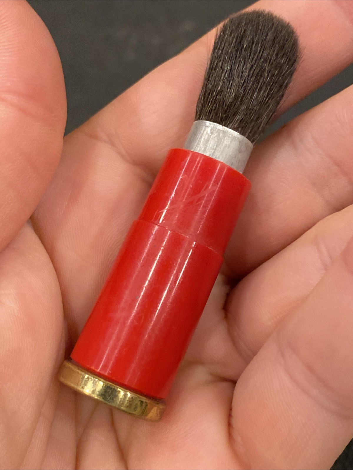 Vtg RED & Gold Tone Evers 2″ Twist Up Camera Dust Make Up Brush Germany 1950’s