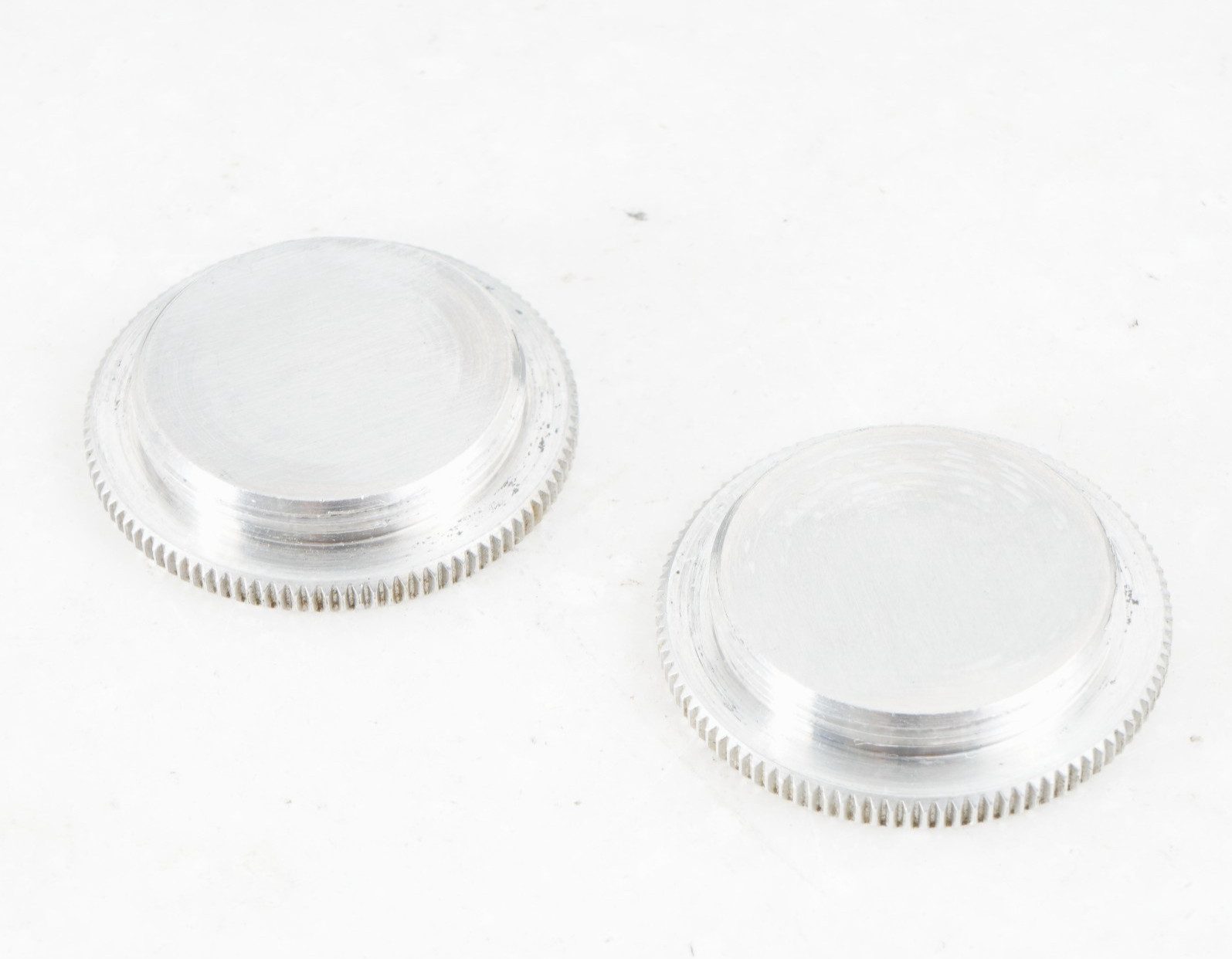 – PAIR OF 2 VINTAGE BOLEX MOVIE CAMERA SCREW-ON C-MOUNT TURRET LENS CAPS