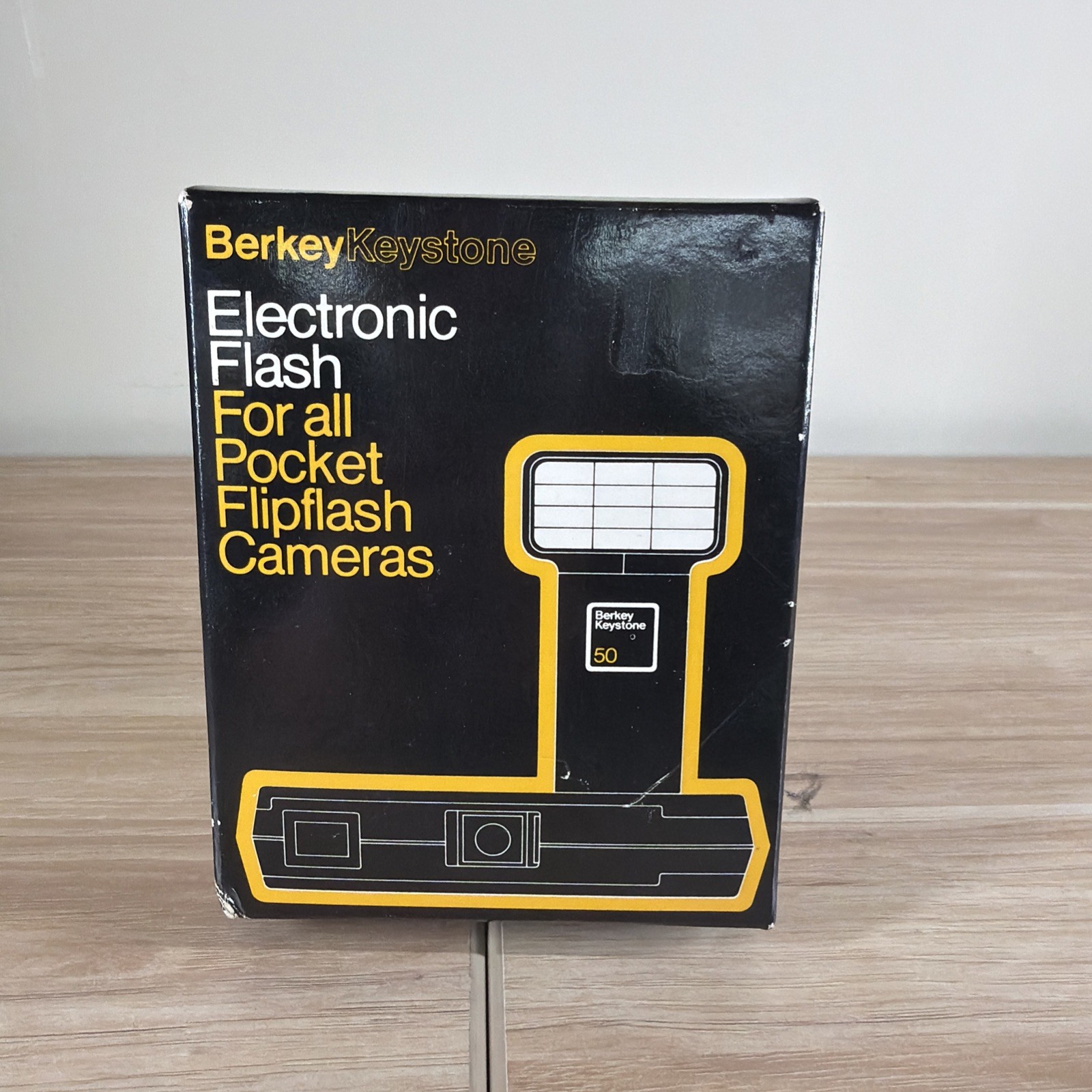 Becket Keystone Electronic Flash for Pocket Cameras, Model 50