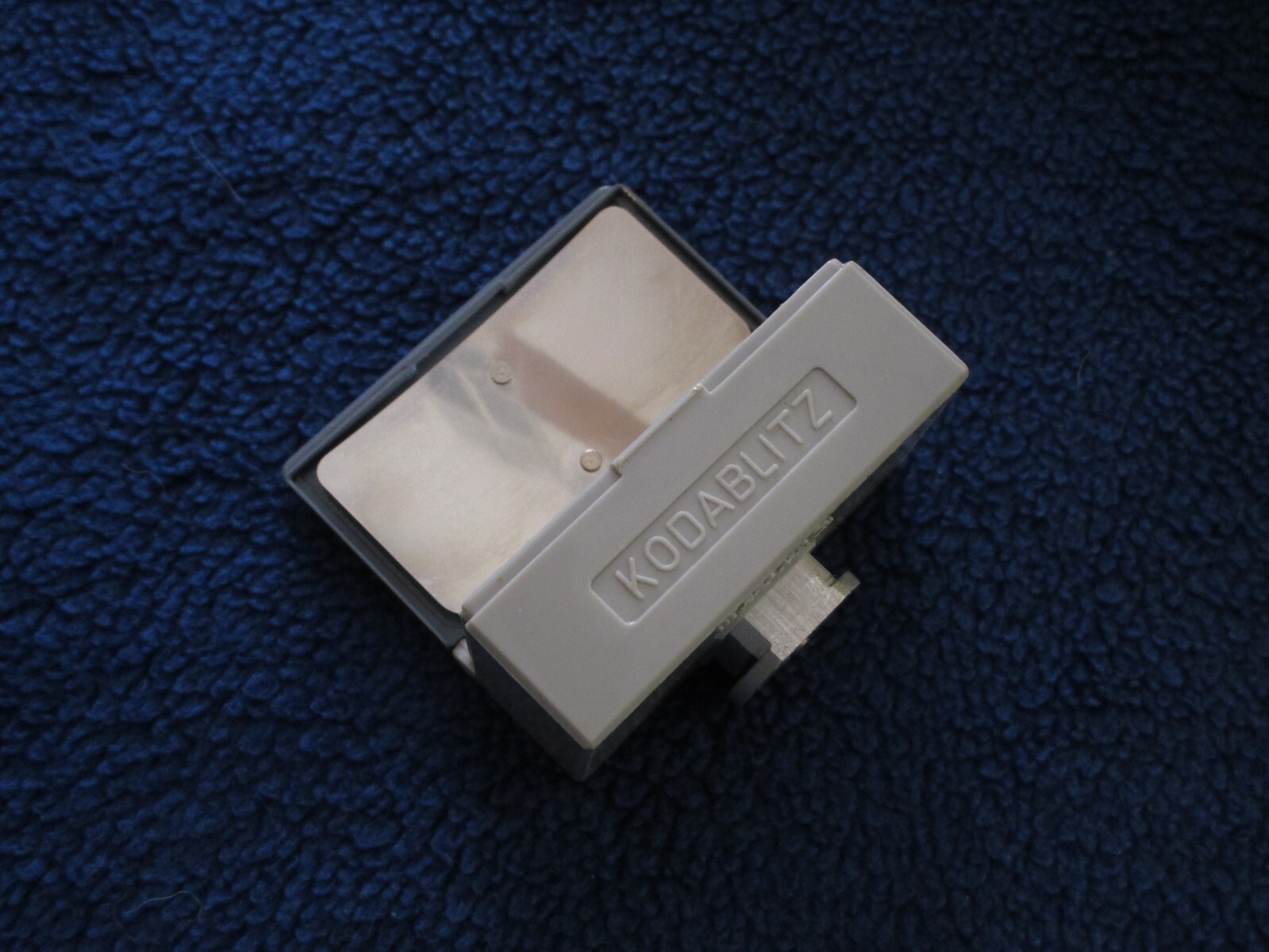 Kodak Kodablitz Flasholder for AG-1 lamps; plastic case, made in Germany; used