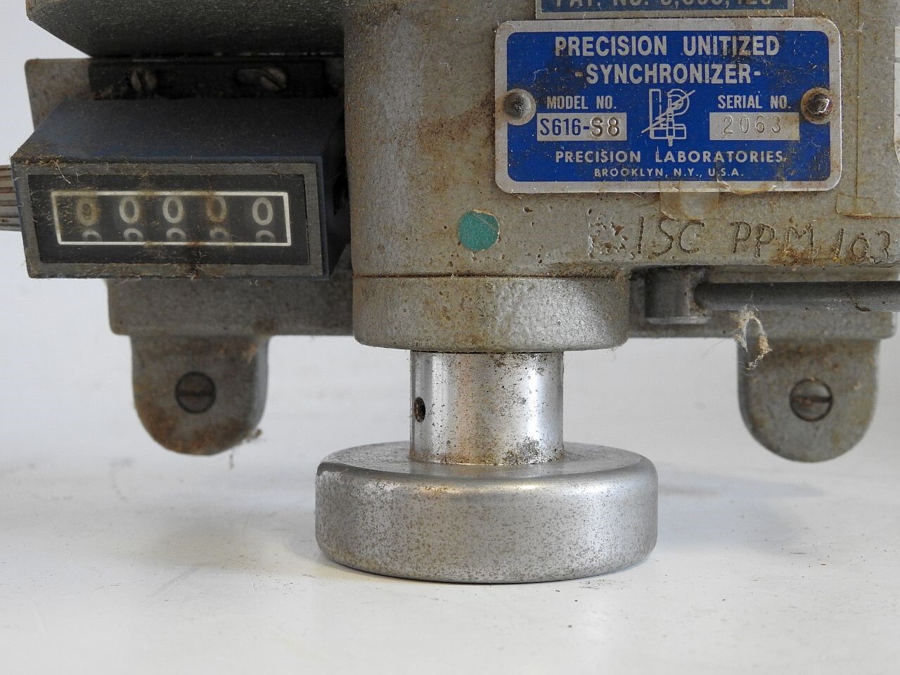 PRECISION LABORATORIES PRECISION UNITIZED SYNCHRONIZER MODEL S616-S8 & COUNTER