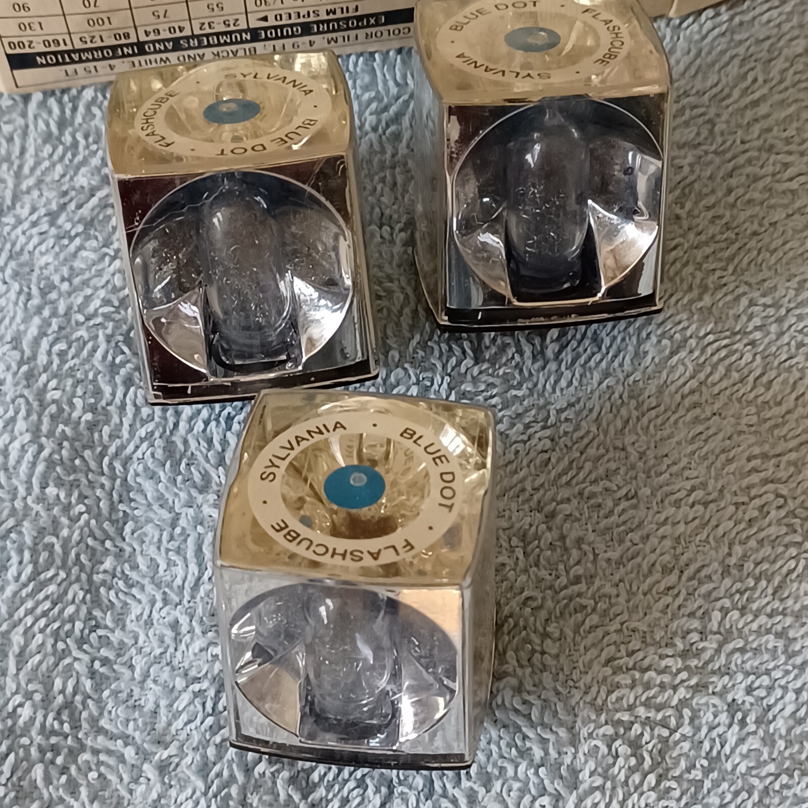 Vintage Flash Cubes Lot – Sylvania Blue Dot and General Electric 6 Cube Lot