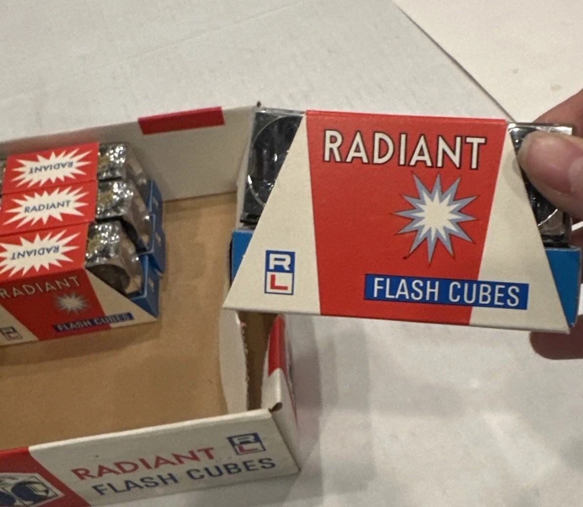 VTG Lot Radiant 12/36 NOS Flash Cubes Flashes Camera W/Original Box