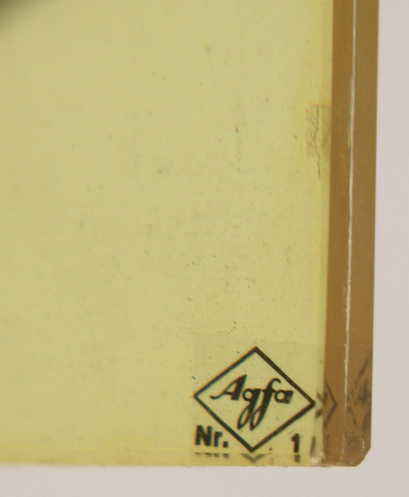 VINTAGE AGFA LICHTFILTER LIGHT FILTER IN ORIG BOX 45mm SQUARE YELLOW GLASS