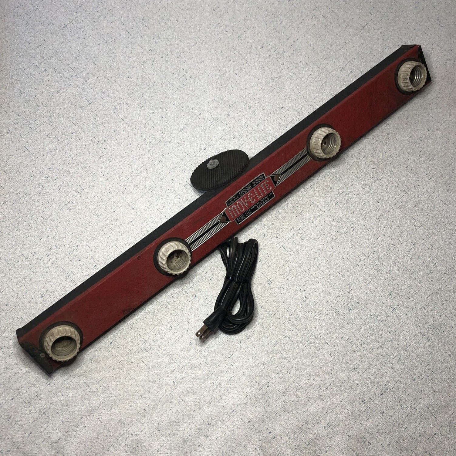 Acme-Lite Mov-E-Lite 4 Light Bar Red Black Made In Chicago Tested Works Vintage