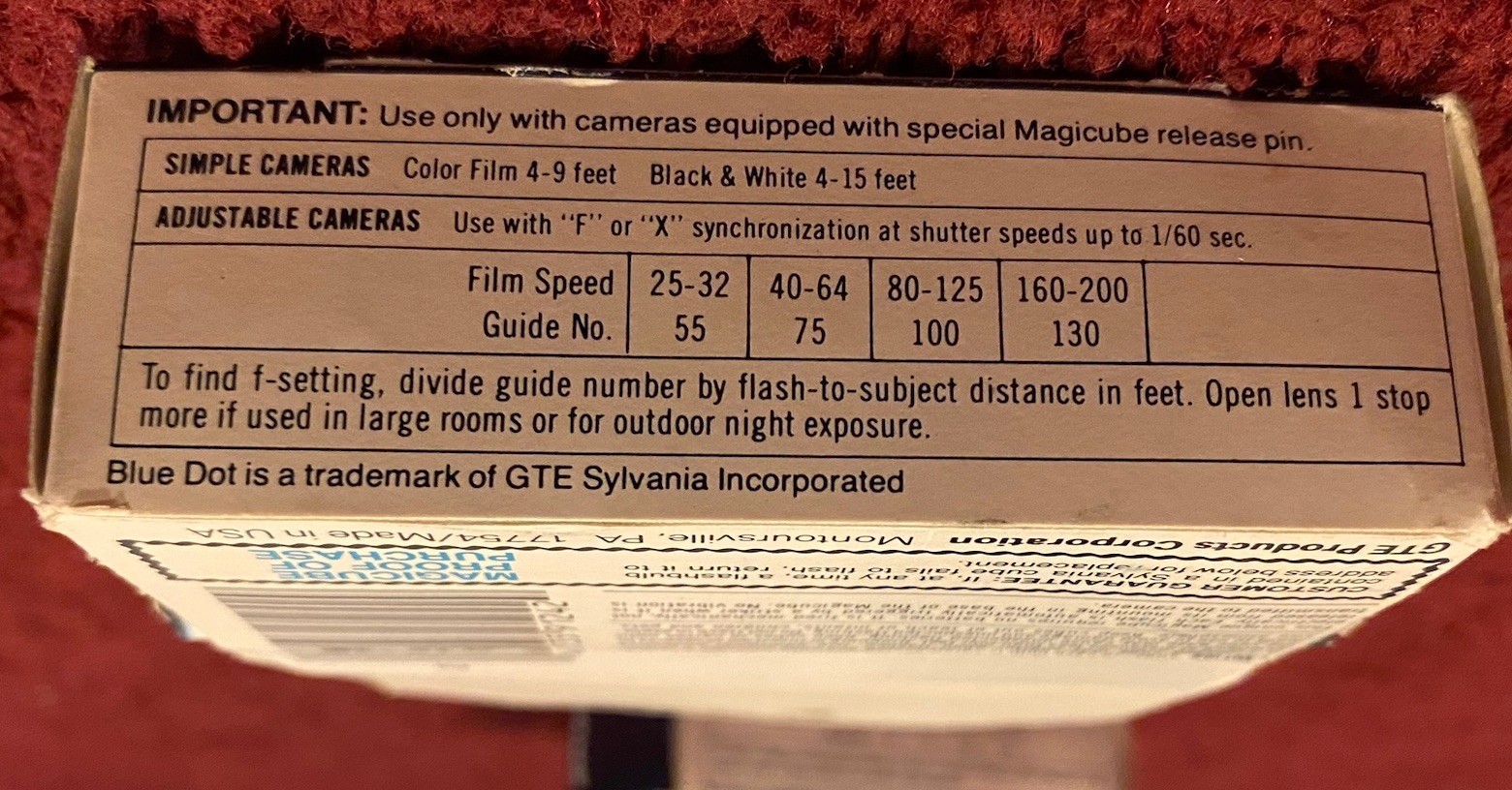 Sylvania Blue Dot Magic Cube Set of 2 *UNKNOWN CONDITION *FOR PARTS