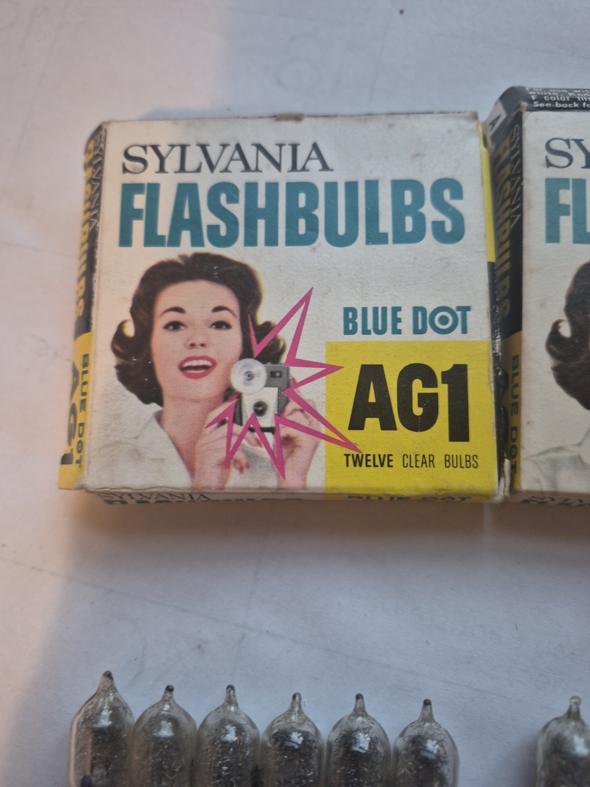 Vintage Flash Bulbs Sylvania AG1 Blue Dot Flashbulbs – 24 Bulbs NOS