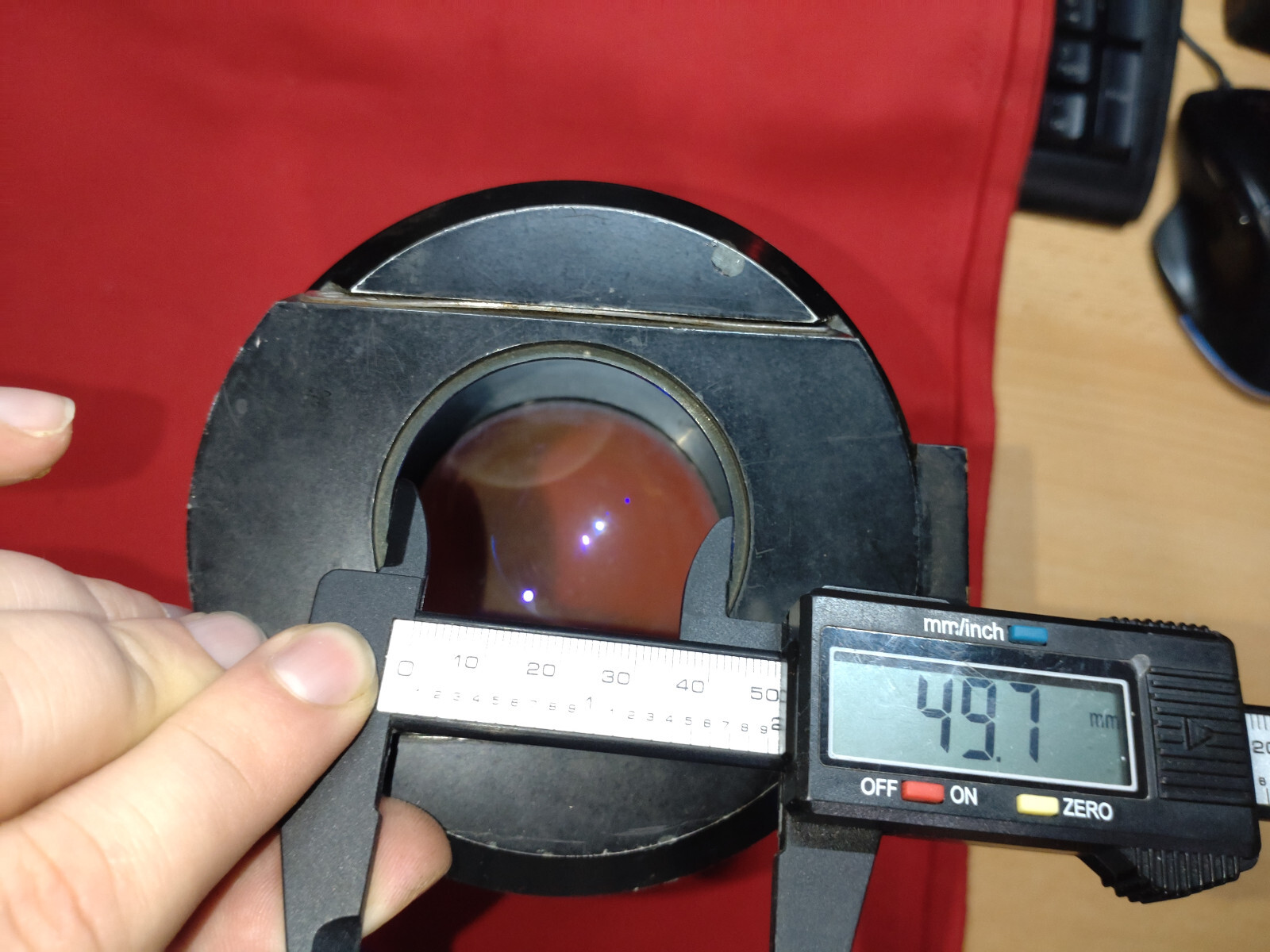 Attachment for macro photography / detail from a photographic enlarger