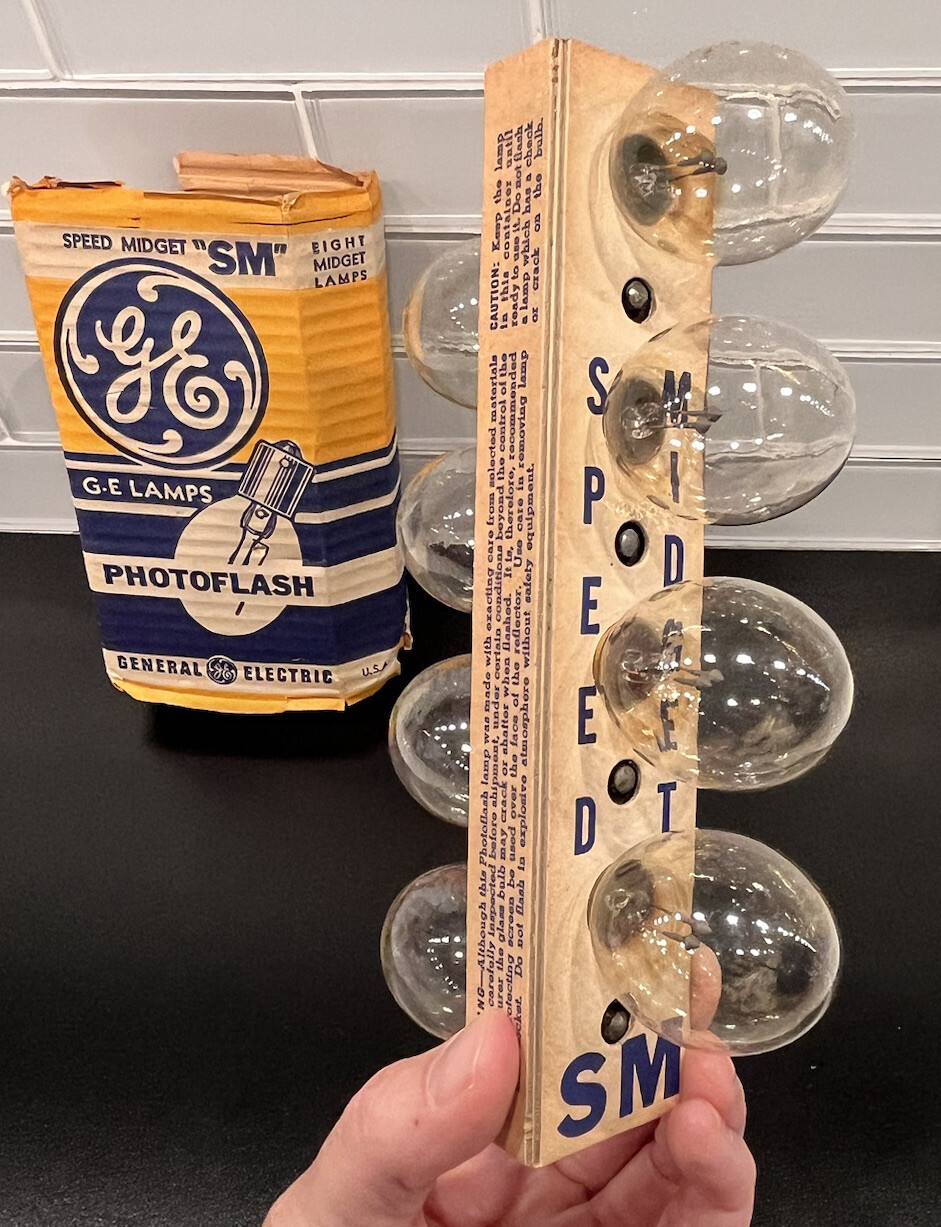 Vintage GE Photoflash Lamps Speed Midget “SM” Class F Made in U.S.A. – Pack of 8
