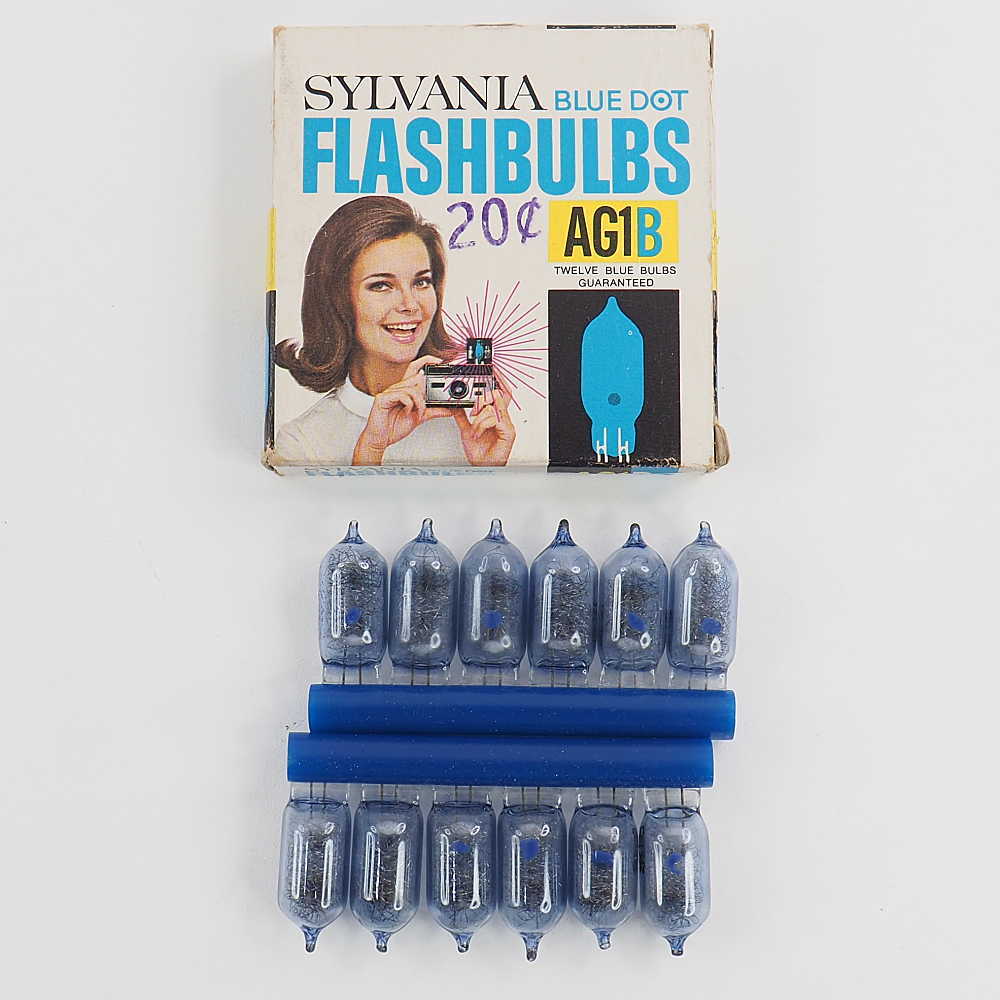 NEW SLYVANIA BLUE DOT FLASHBULBS AG1B, 12/pack *OLD STOCK!*
