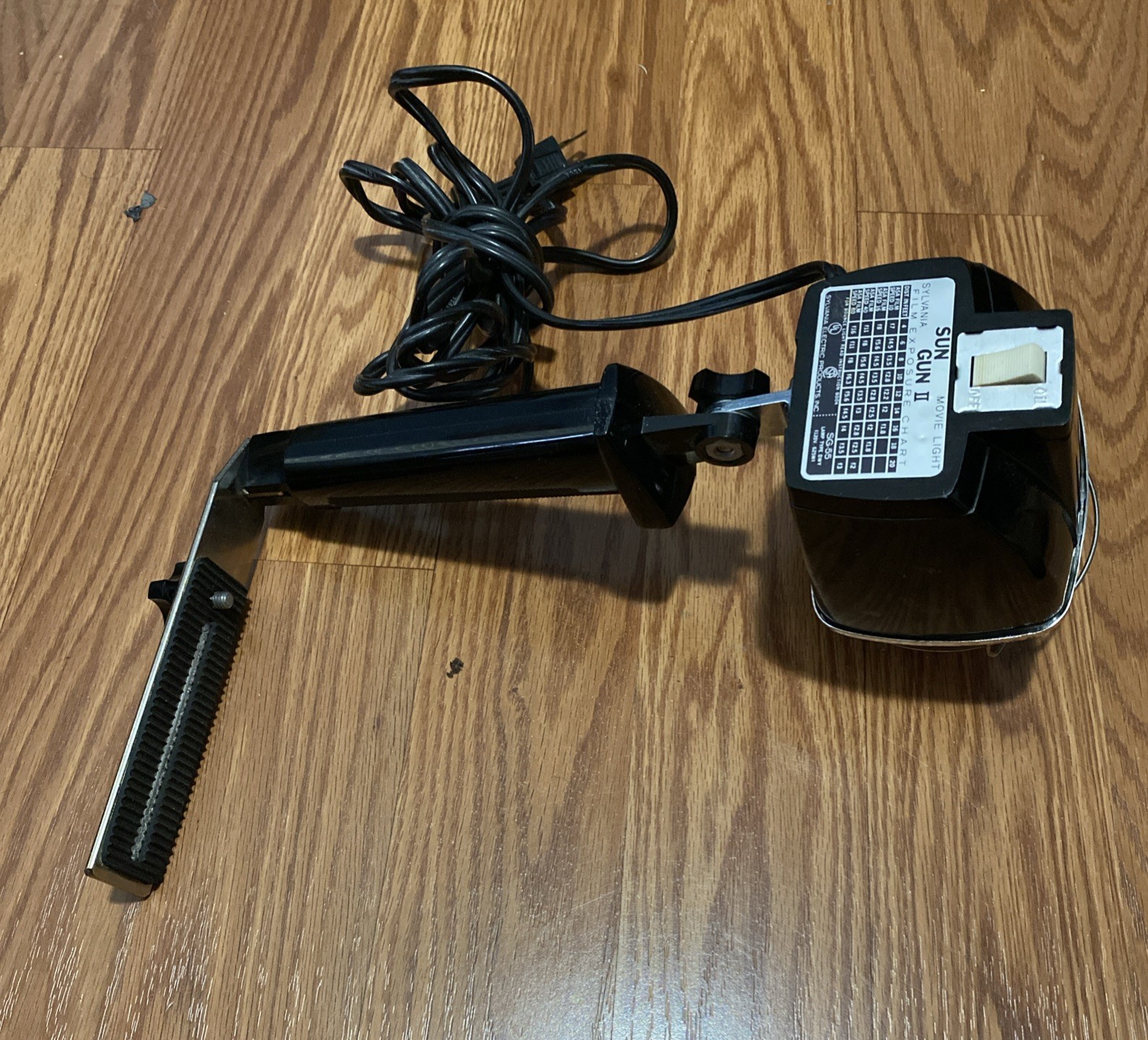 Vintage Sylvania Sun Gun2 Movie Light/w Bracket SG55. For Vintage Camera Users