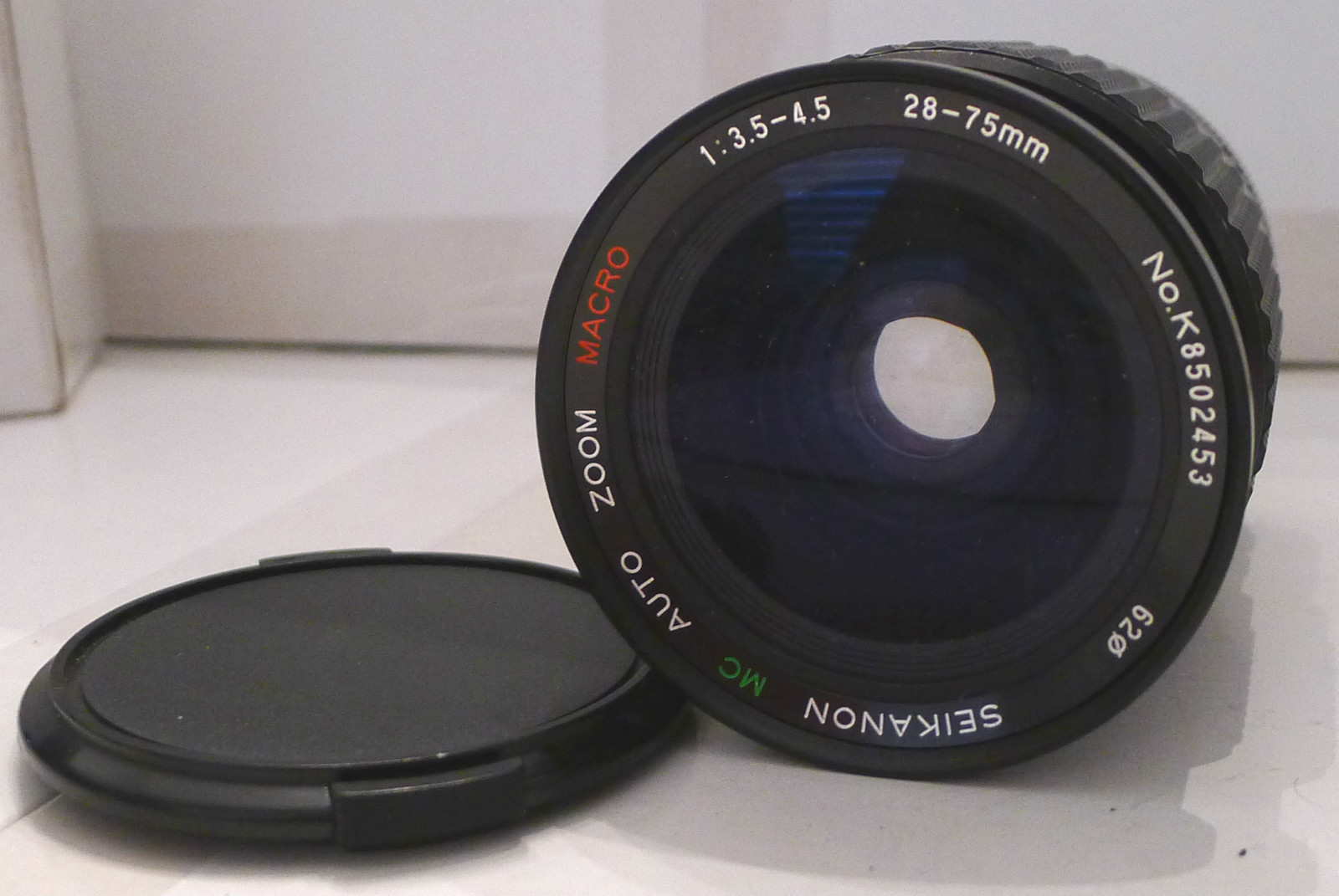 Seikanon MC Auto Zoom Macro 1:3.5-4.5 f=28-75mm Lens 62mm- Canon -TESTED
