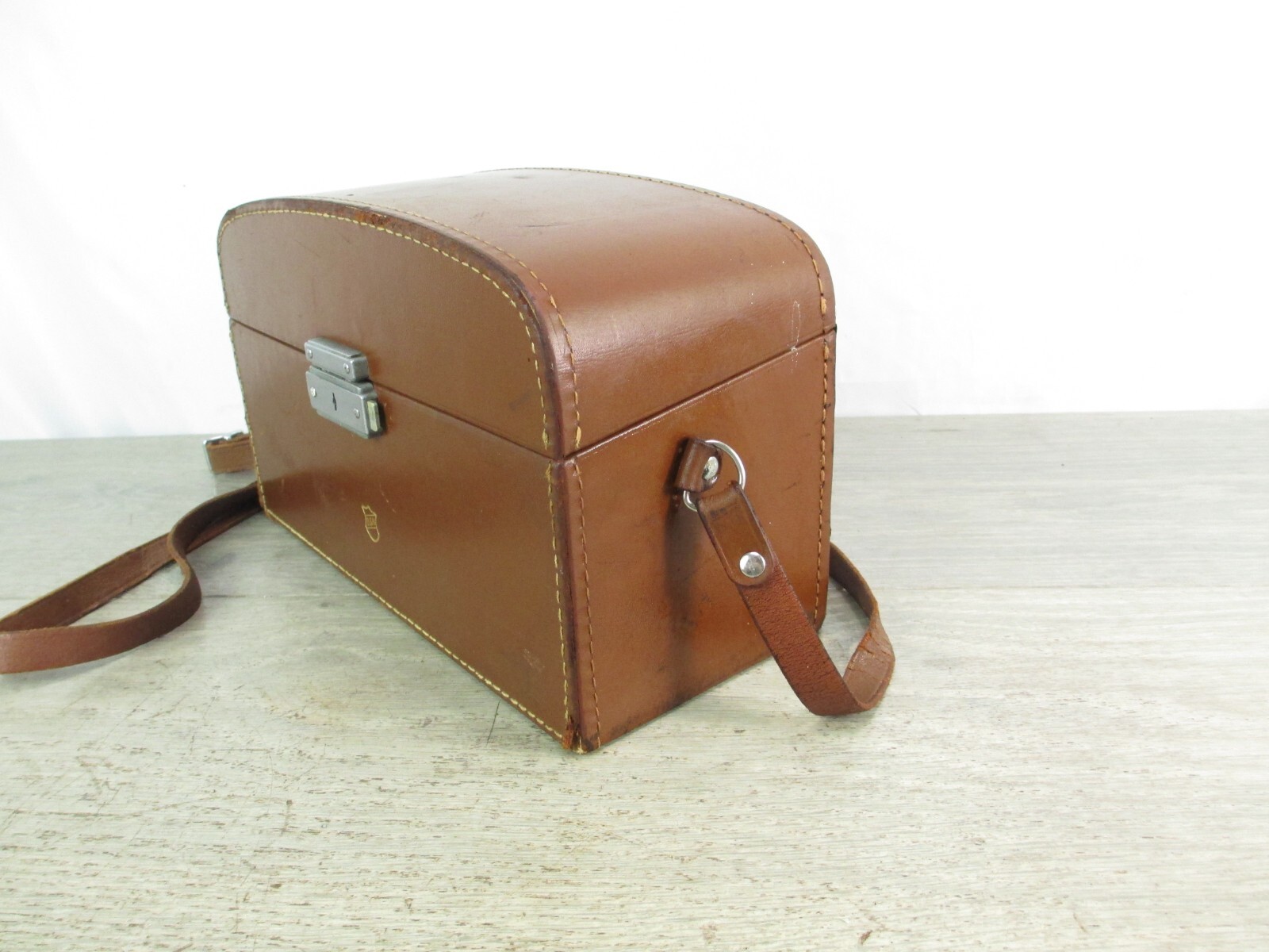 VINTAGE B&H BROWN LEATHER 8MM MOVIE CAMERA CASE