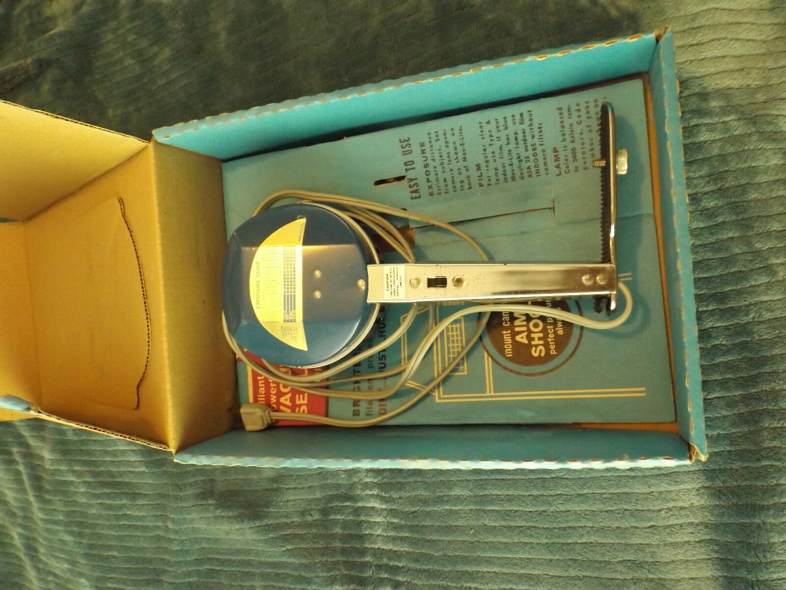 Vintage Hollywood mov-E-lite Antique Camera Lighting w/Original Box