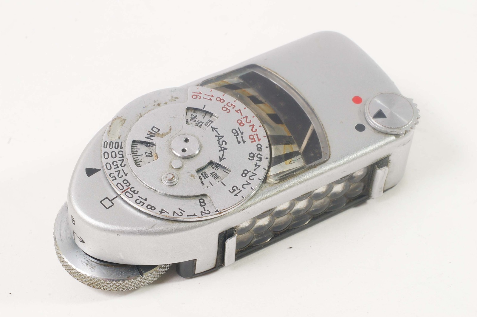 C13360~ Leica MC Meter – Very Light Responsive