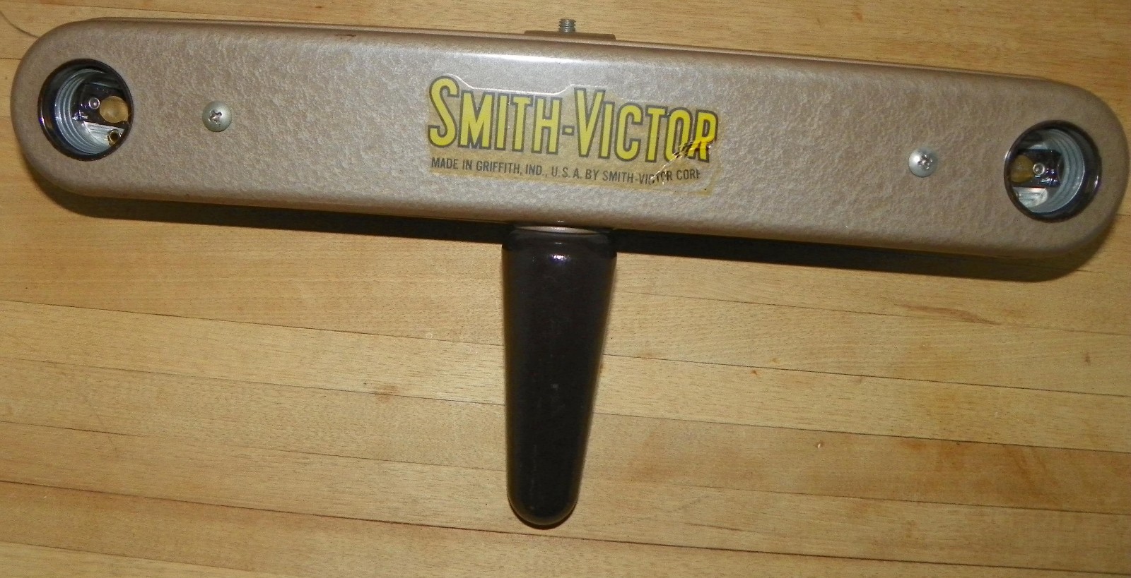 Vintage Smith-Victor L2 Indoor Light Bar ~ Photo – Camera ~ Dual Bulb ~ Works