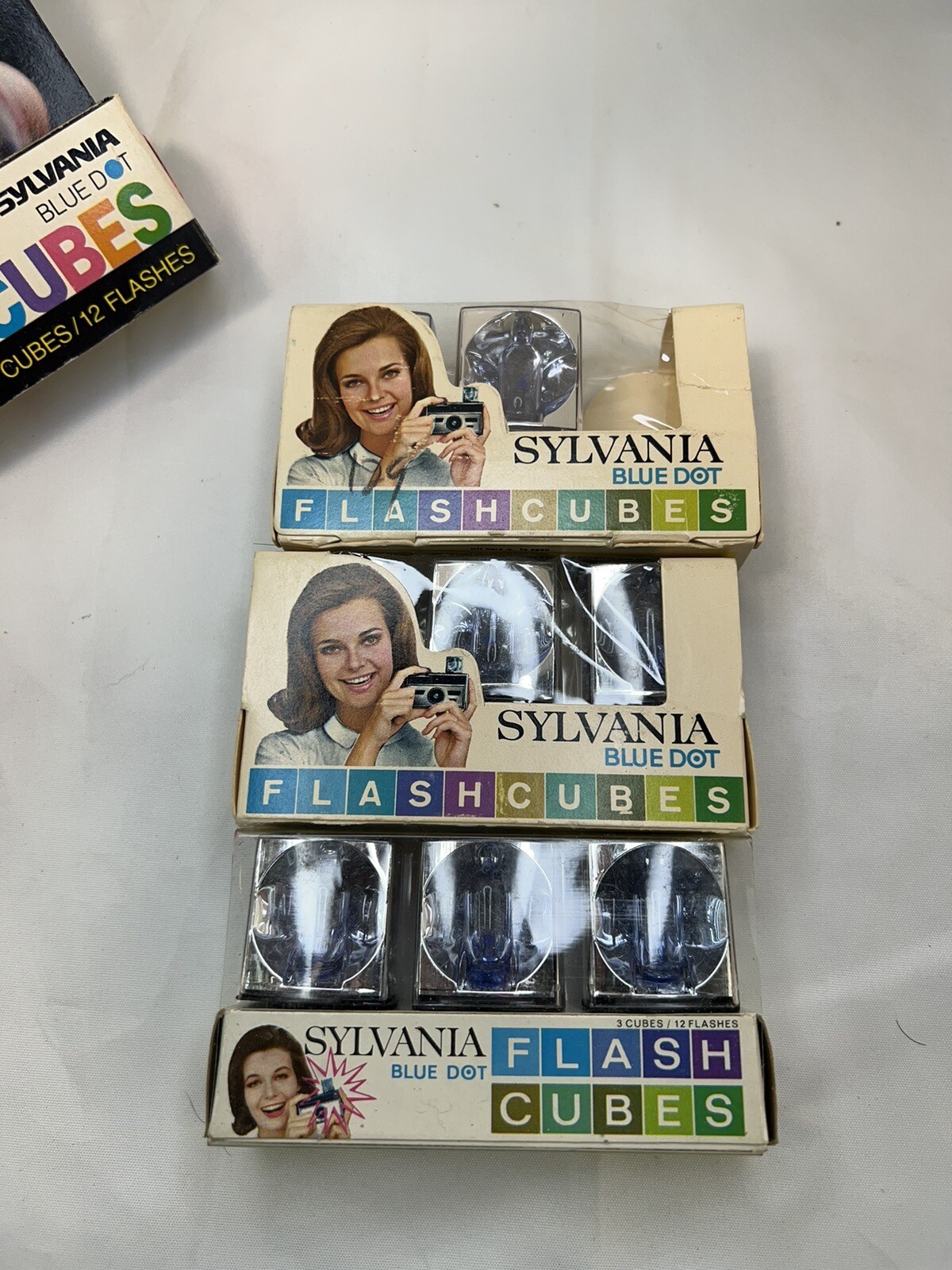 Vtg 70S Camera Flash Cubes Sylvania Blue Dot Mixed Lot 14 Cubes New In Box