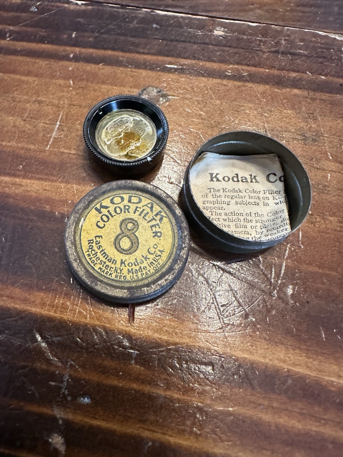 KODAK COLOR FILTER EASTMAN KODAK CO ROCHESTER NY VINTAGE CAMERA FILTER 8 TIN