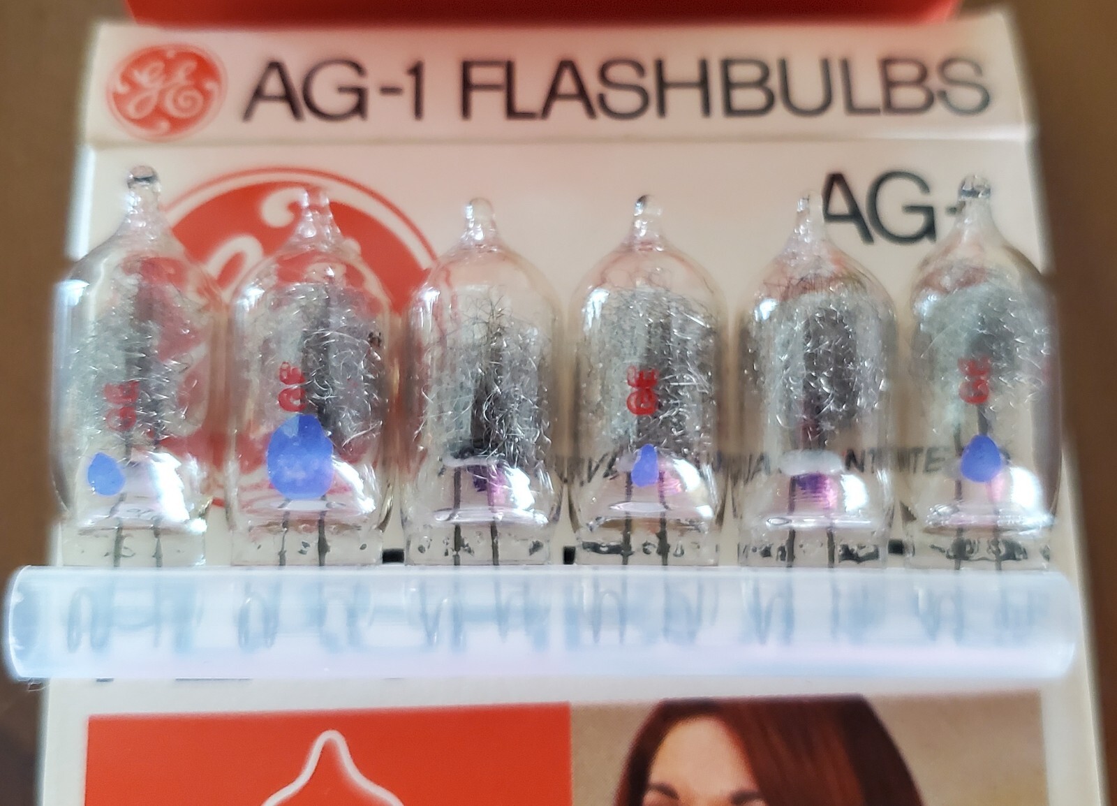 General Electric GE Flashbulbs 18 AG-1 Bulbs + 4 Westinghouse AG-1B Blue