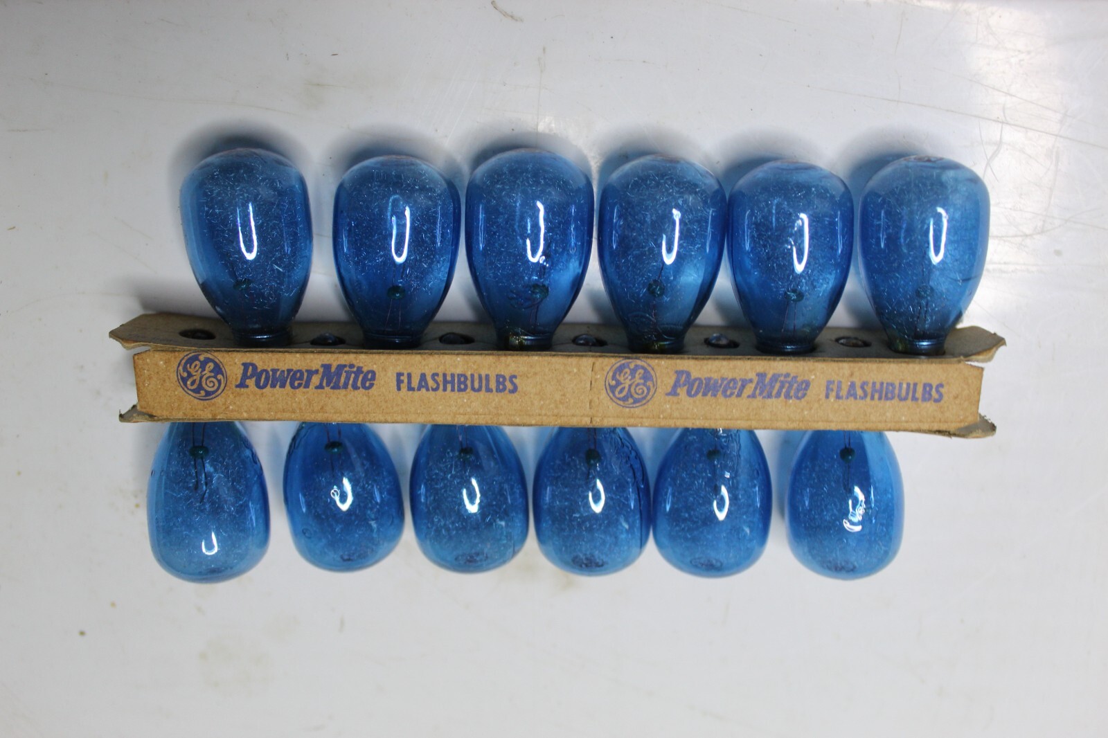 General Electric M2B Rhenium Flashbulbs Original Box w/12 Bulbs NOS
