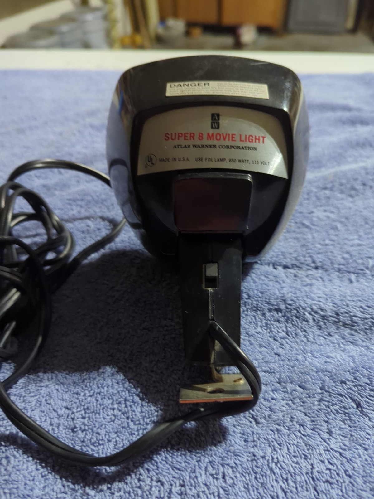 1960’s AW Atlas Warner Super 8, top mount movie light Be Tested And Working