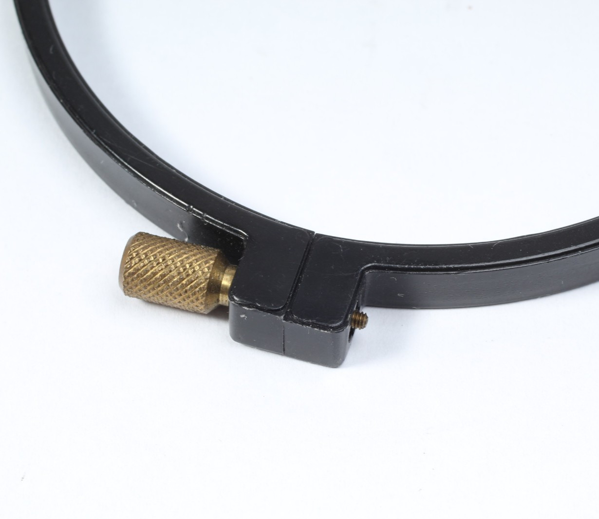 LYNN HANDLE A QUICK FOCUS HANDLE FOR HASSELBLAD LENSES W 83MM BARREL