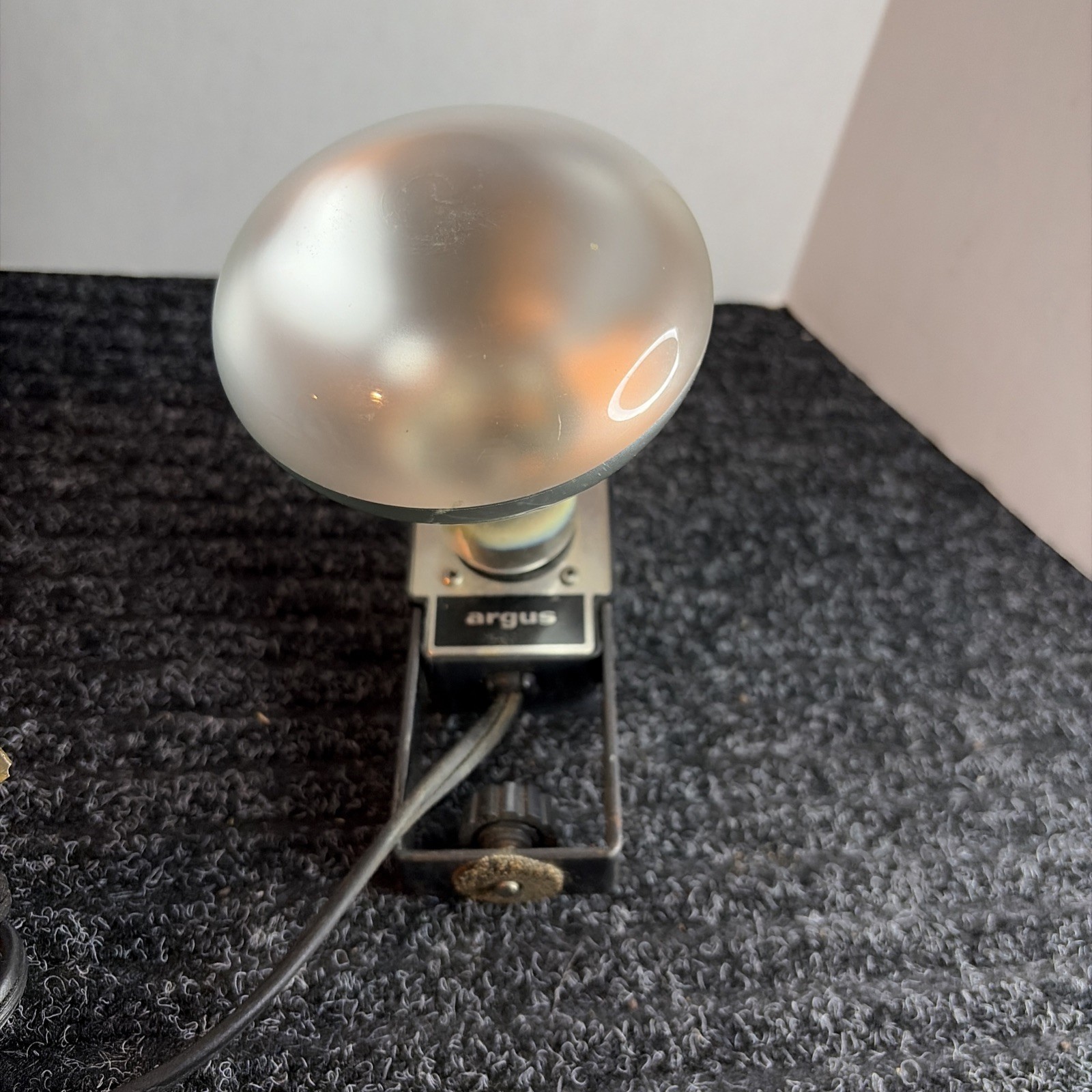 Vintage RARE Hot Shoe mounted Argus 300W Movie Light – Model 745 8mm 16mm