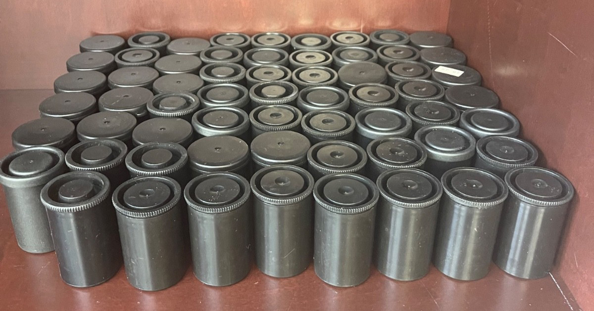 Vintage Lot of 59 Empty FILM CANISTERS Plastic 35mm BLACK with Lids EXCELLENT!