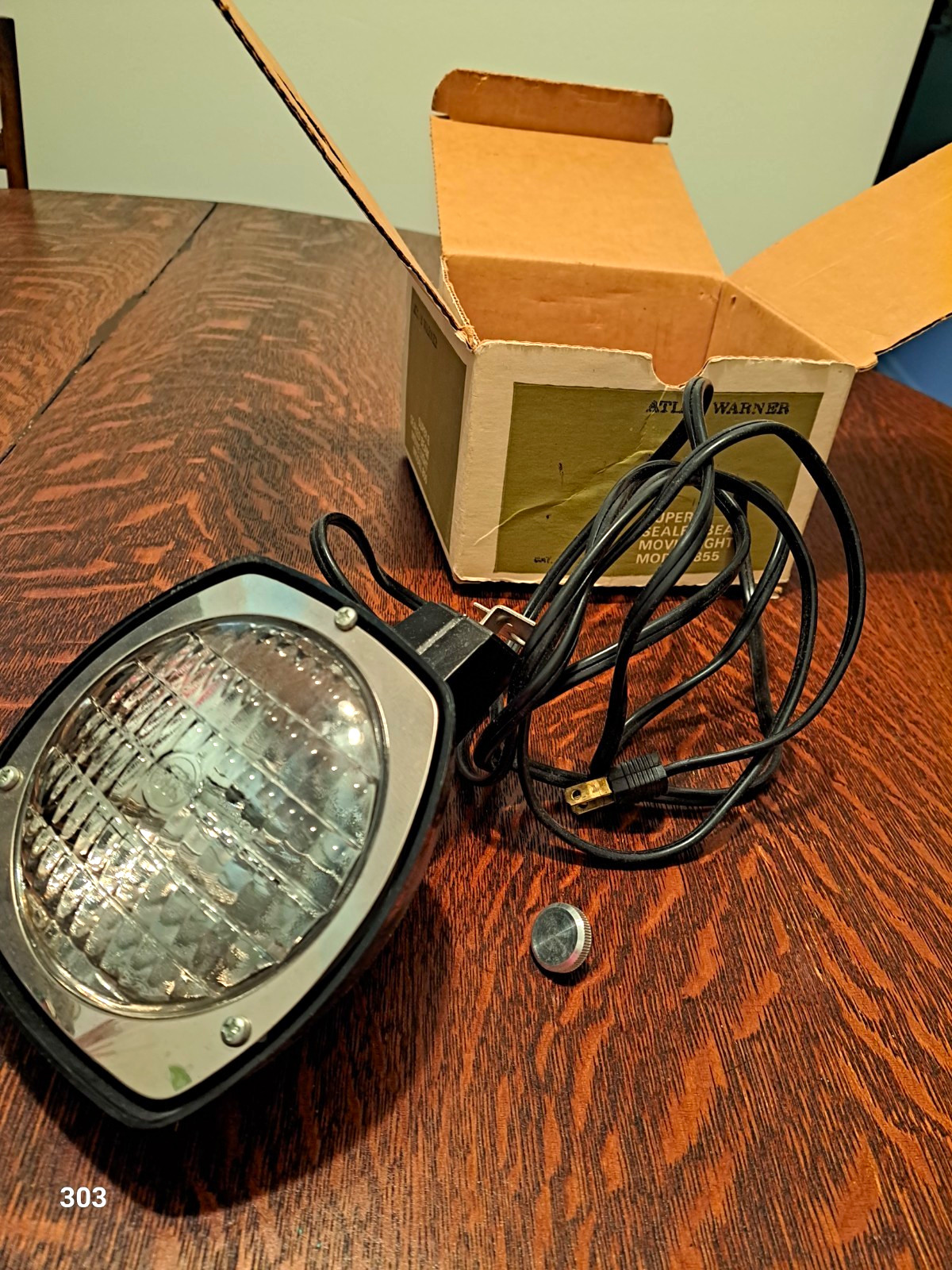 Atlas Warner Super 8 Sealed Beam Movie Light Model 855 w/ Box