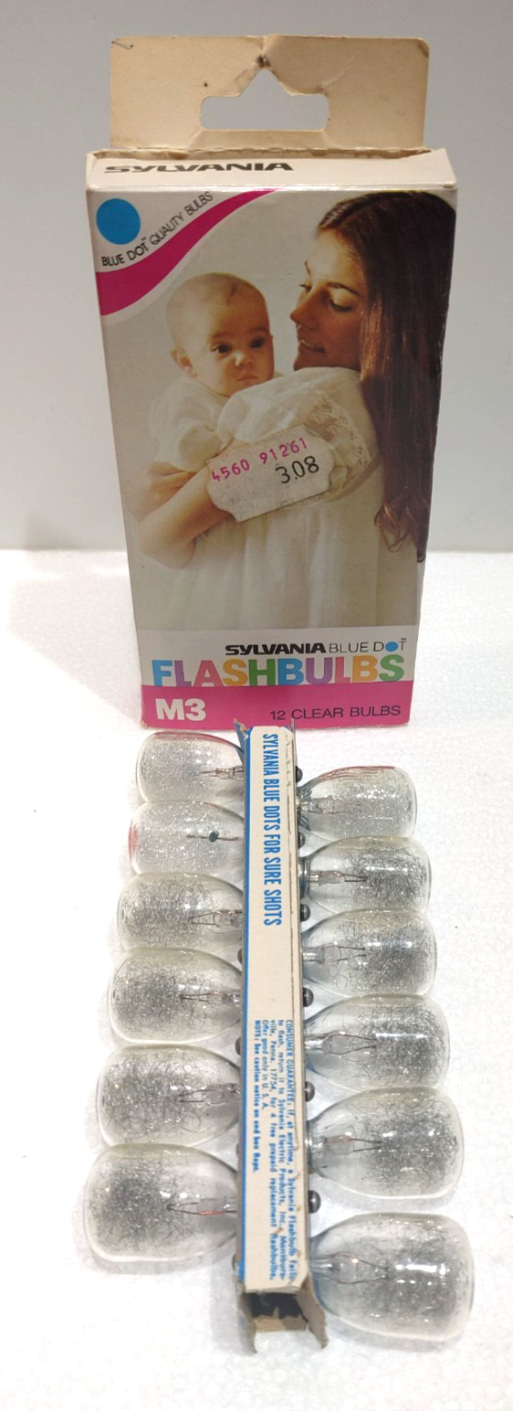 NOS ~ Lot of 2 ~ Vintage SYLVANIA Blue Dot M3 Flashbulbs ~ 12 Bulbs/Box