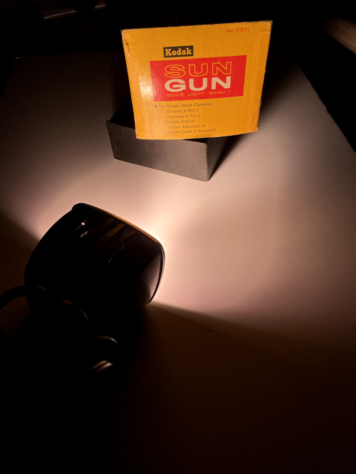 Kodak Sun Gun Movie Light Model 1 D371 Electric 8mm Tested & Works see video