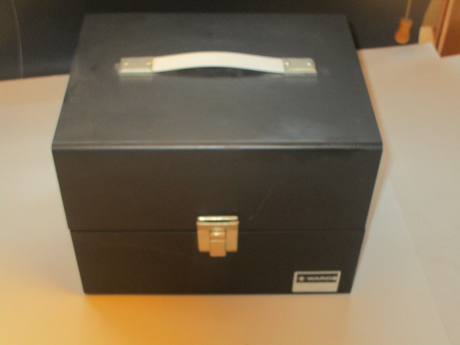 WARDS Metal Home 8mm 12 slot reel storage/carrying case – VGC