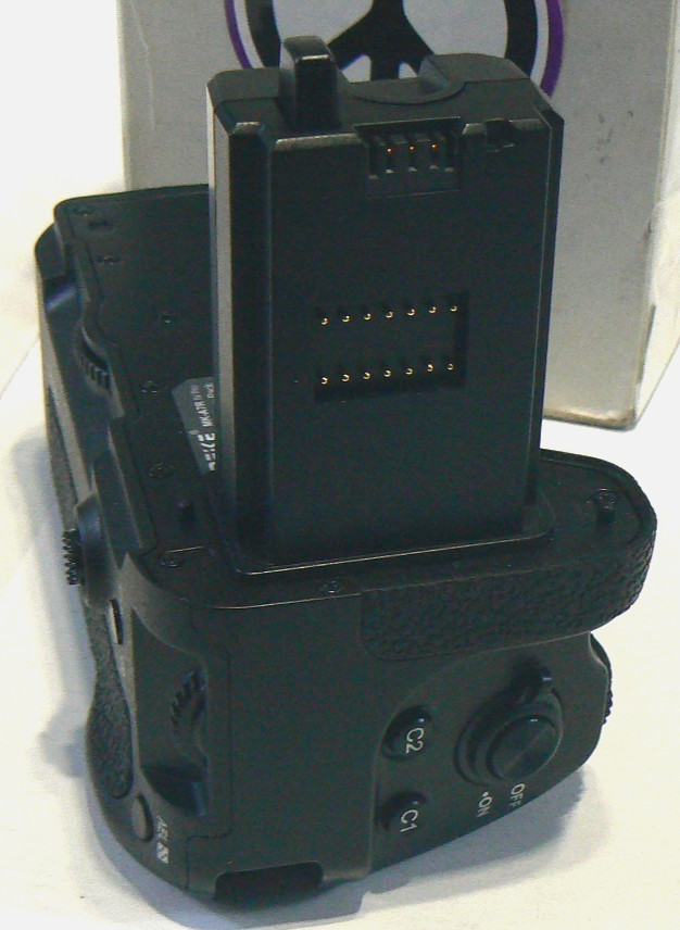 Meike MK-A7R IV Pro Remote Control Battery Pack Grip for Sony a7S3 a7R4 a74
