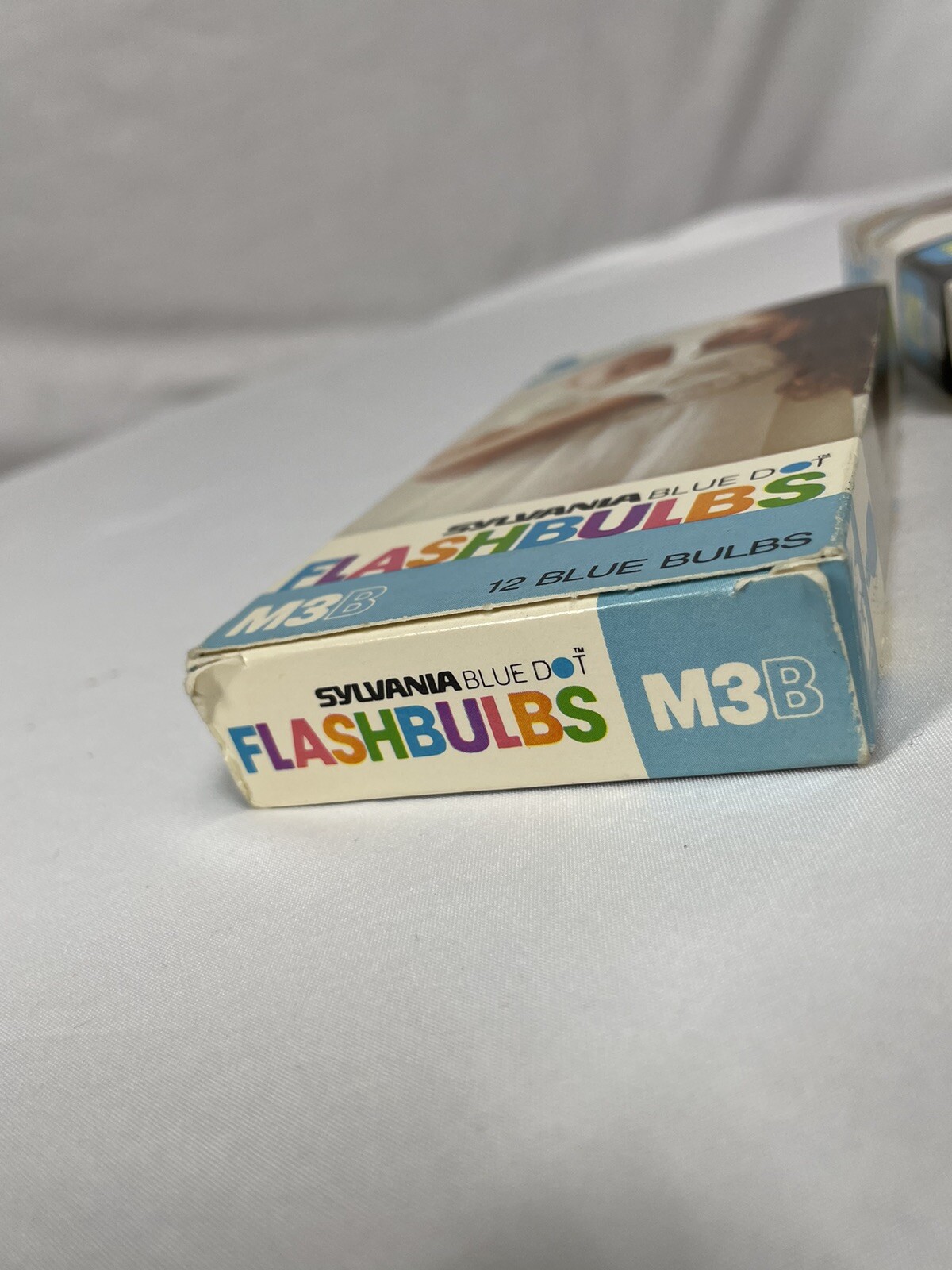 Sylvania Vintage Blue Dot Flash Bulbs M3B And M2b
