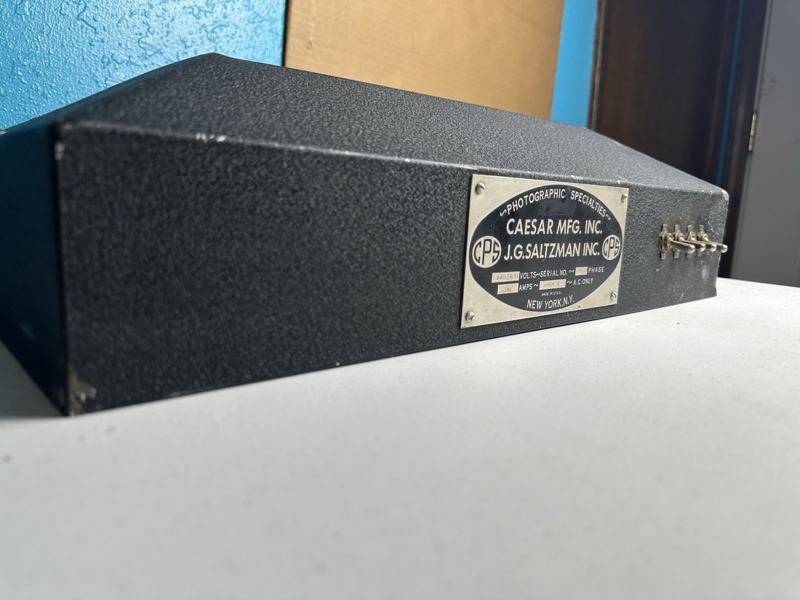 Caesar MFG J.G. Saltzman 140A-1 Diffused Enlarger Light Head 25 Socket Untested