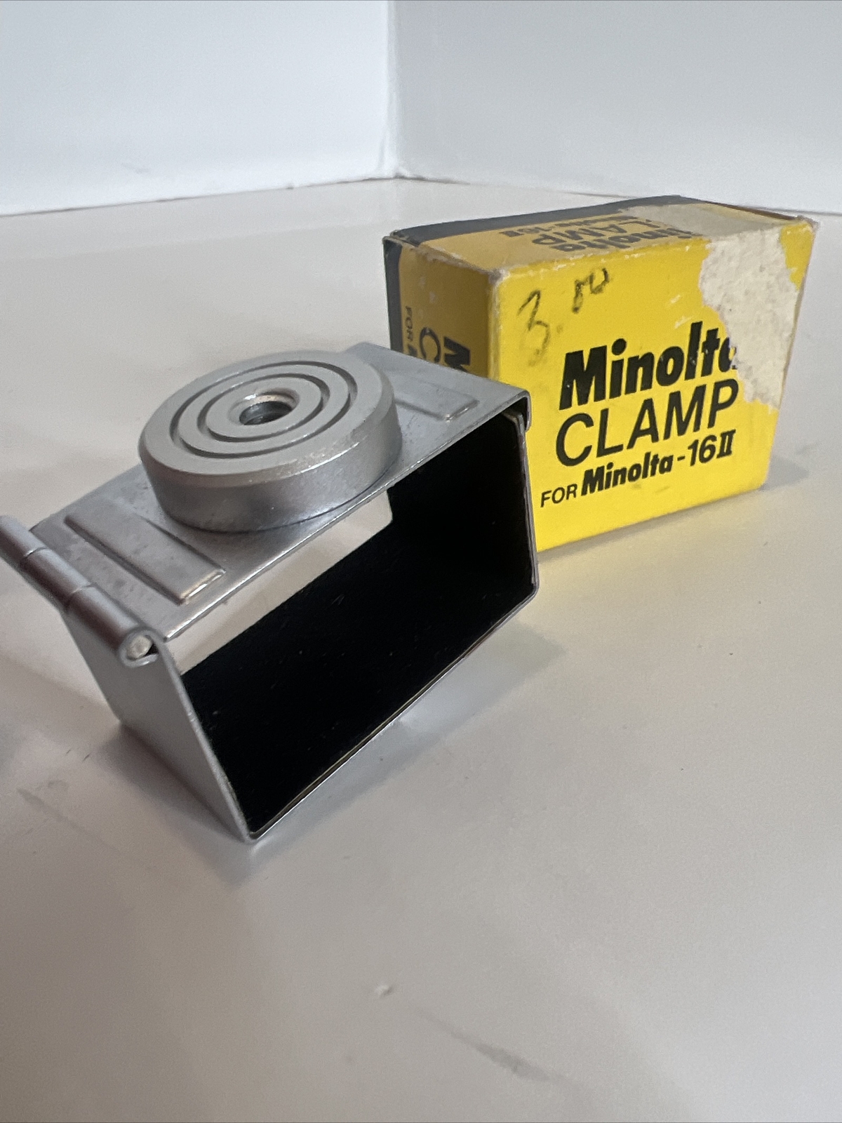 Genuine Minolta Accessory Tripod Shoe Clamp for Minolta 16 P, EE & EE II -Japan