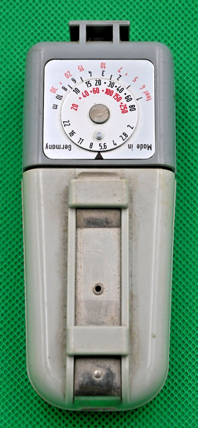 Zeiss Ikon Ikoblitz 4 flash unit for flashbulbs